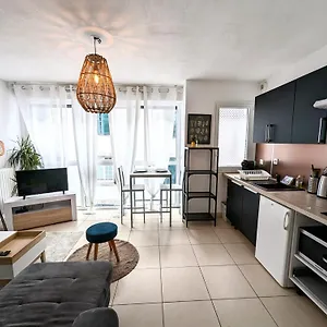 Vitrail Yourhosthelper Bayonne